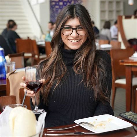 mia kalifa wiki|Mia Khalifa — Wikipédia.